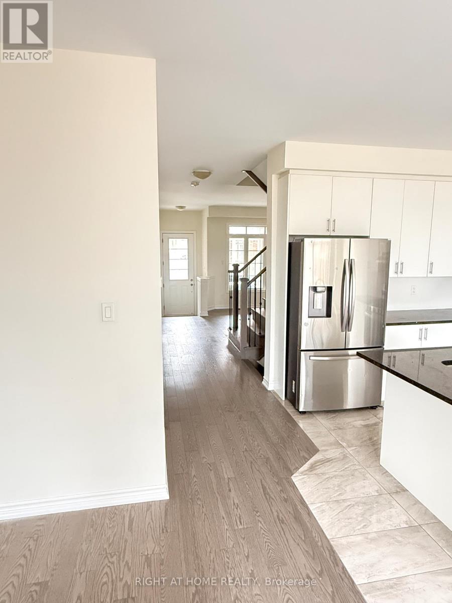 31 Hickling Lane, Ajax, Ontario  L1T 0P9 - Photo 2 - E12965802