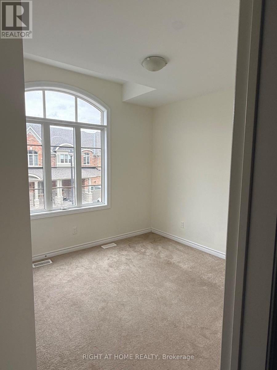 31 Hickling Lane, Ajax, Ontario  L1T 0P9 - Photo 9 - E12965802