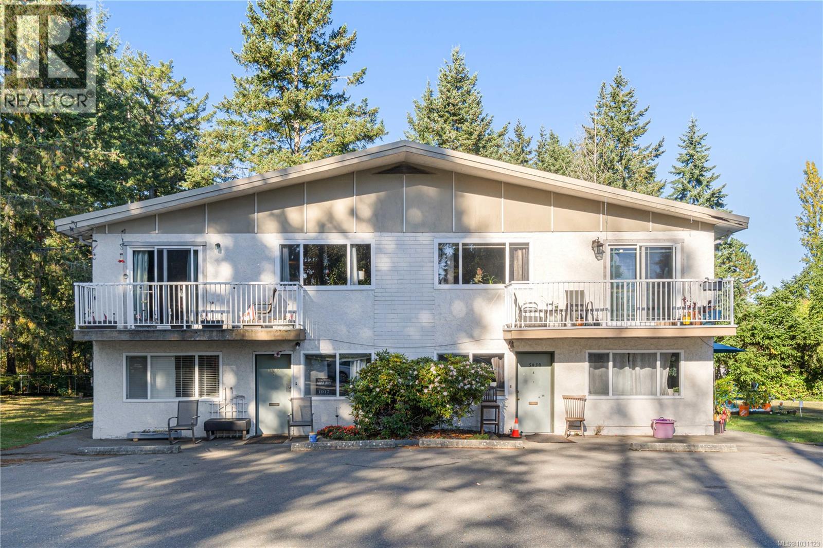 5430/5432 Bergen Op Zoom Dr, Nanaimo, British Columbia  V9T 2M2 - Photo 2 - 1031123