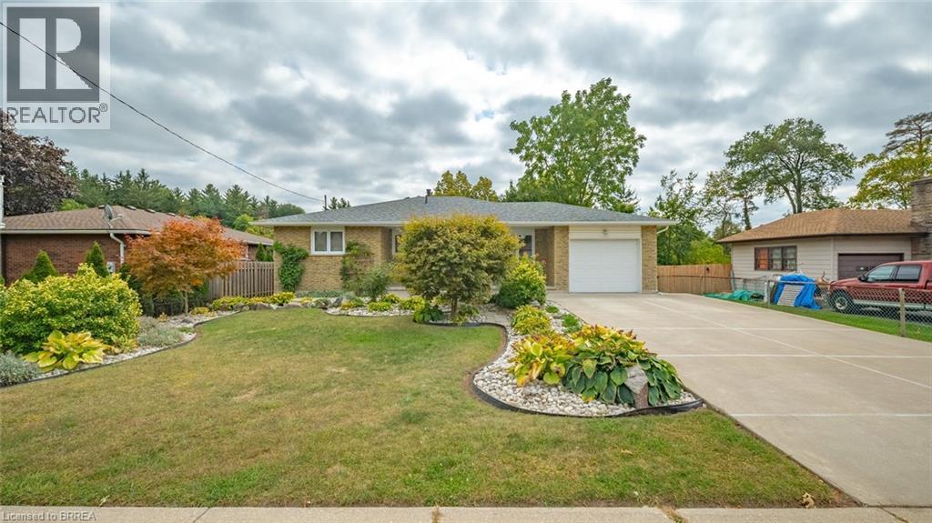 162 Victoria Street, Simcoe, Ontario  N3Y 1L8 - Photo 2 - 40816100