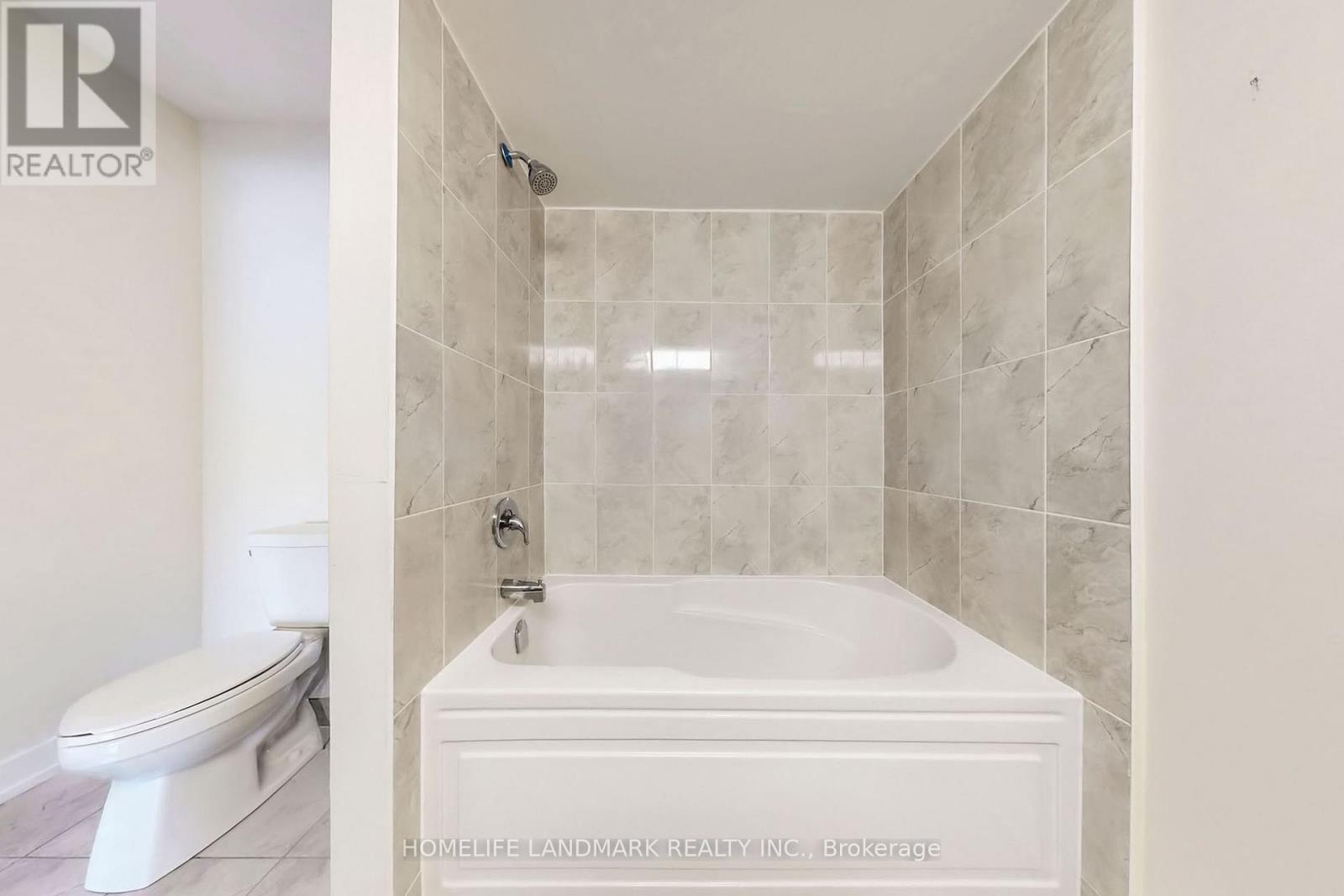 20 Credit Lane, Richmond Hill, Ontario  L4E 1G9 - Photo 38 - N12965654