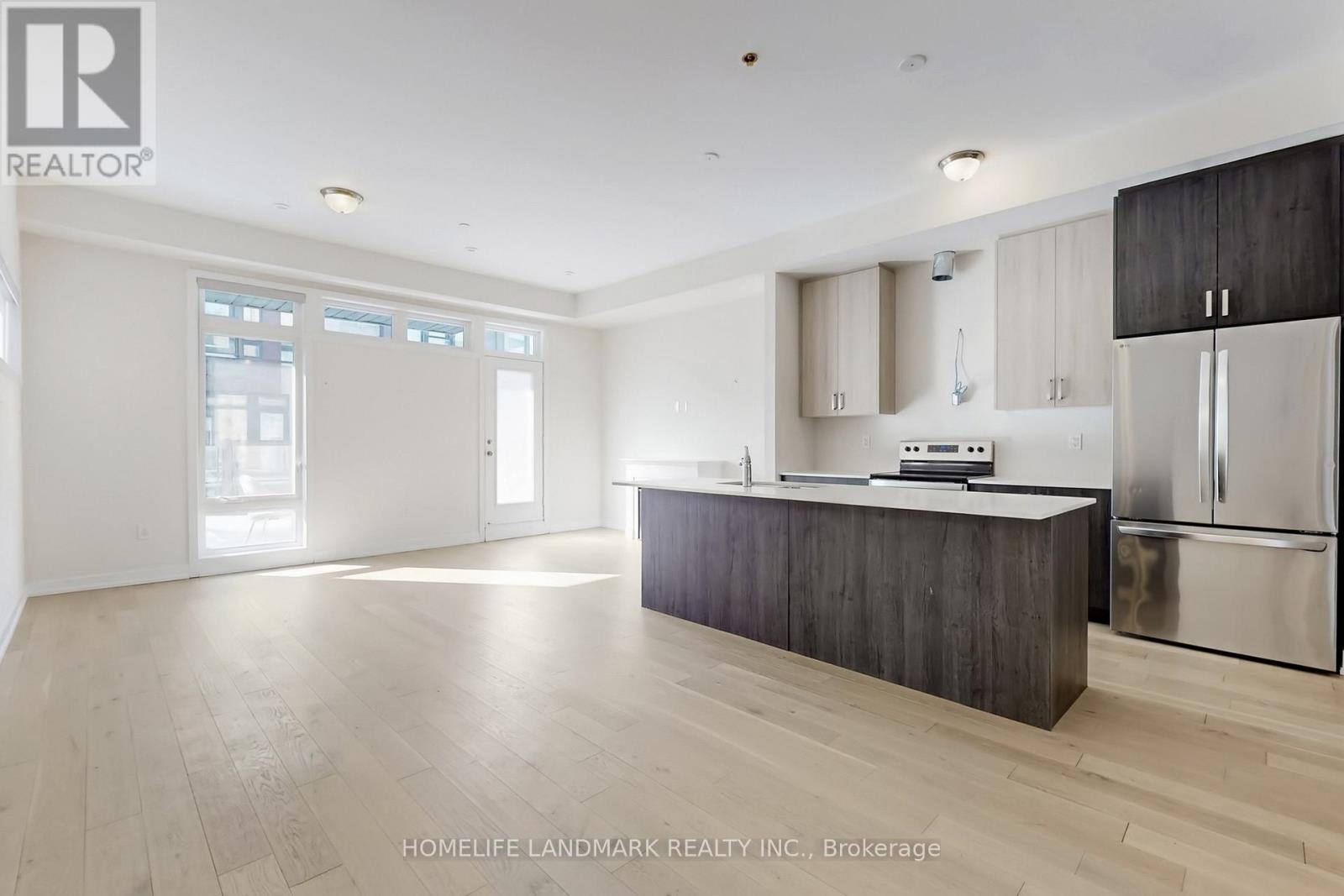 20 Credit Lane, Richmond Hill, Ontario  L4E 1G9 - Photo 7 - N12965654