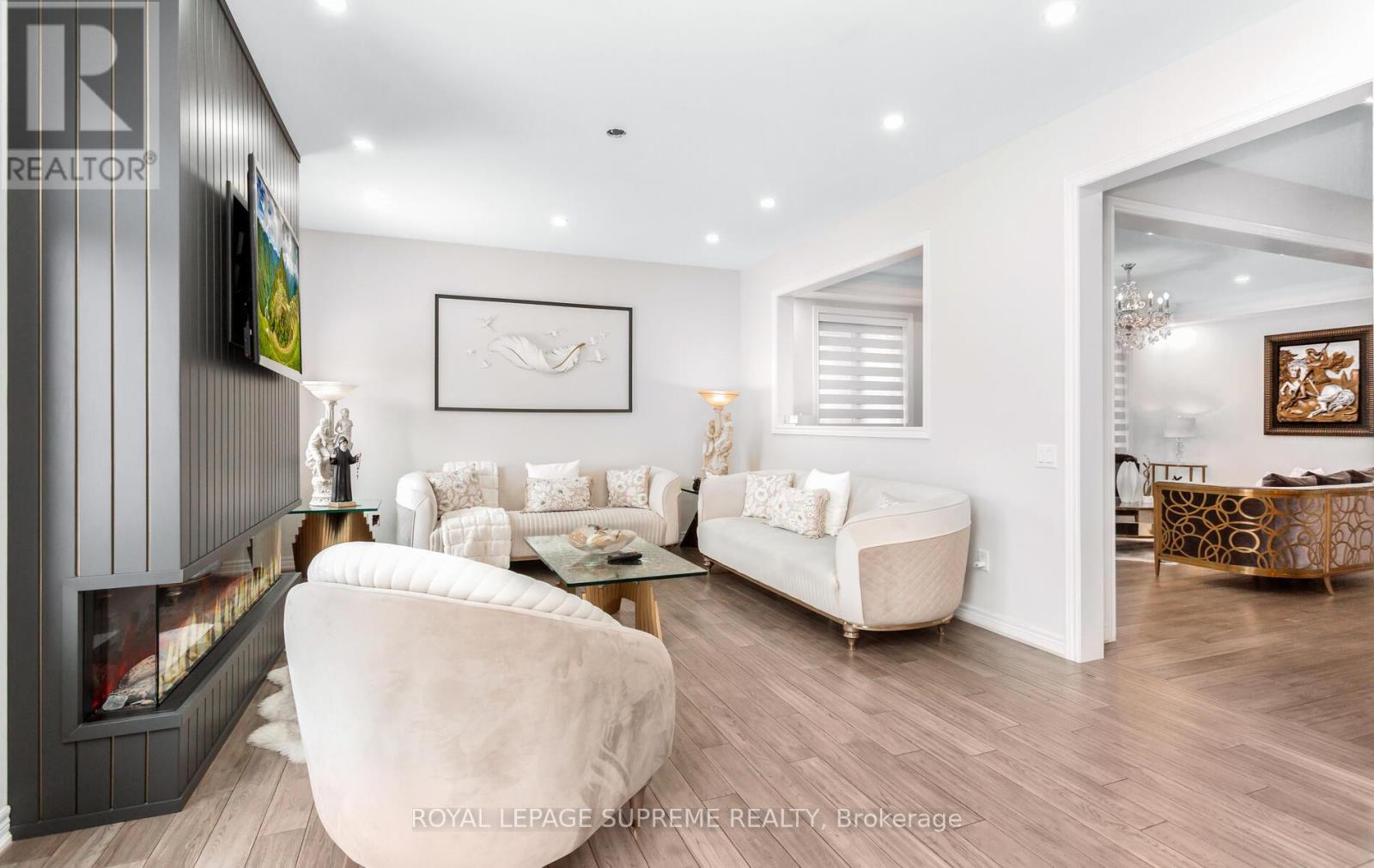 95 Selby Crescent, Bradford West Gwillimbury, Ontario  L3Z 0V3 - Photo 10 - N12965688