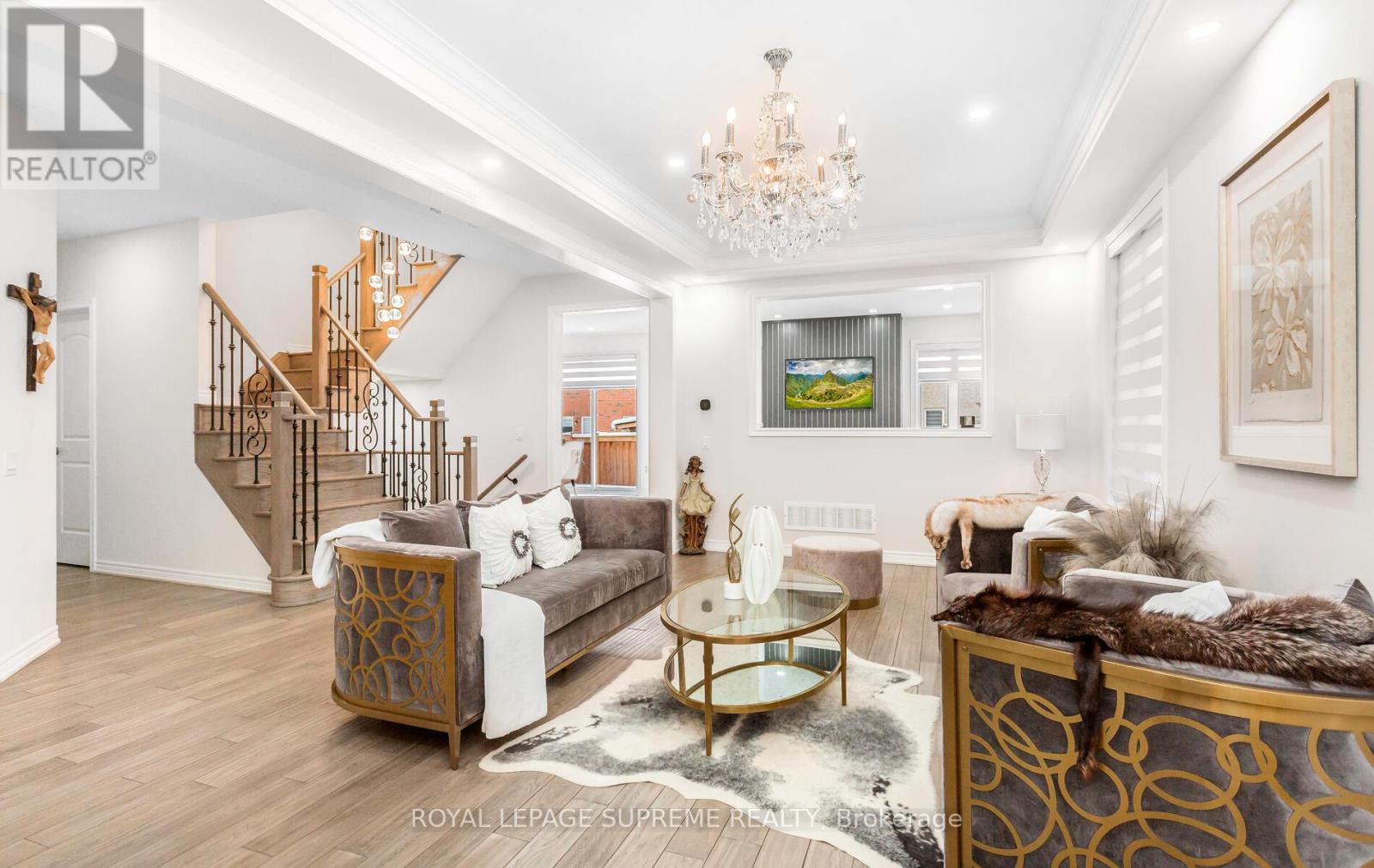 95 Selby Crescent, Bradford West Gwillimbury, Ontario  L3Z 0V3 - Photo 7 - N12965688