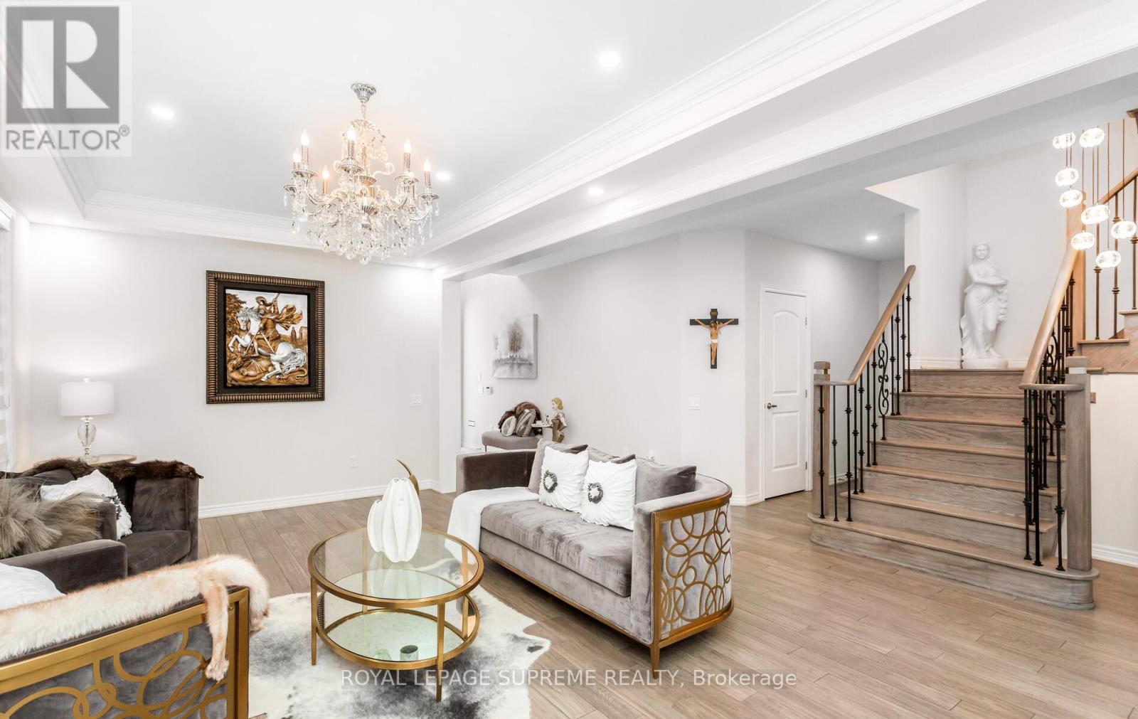 95 Selby Crescent, Bradford West Gwillimbury, Ontario  L3Z 0V3 - Photo 9 - N12965688