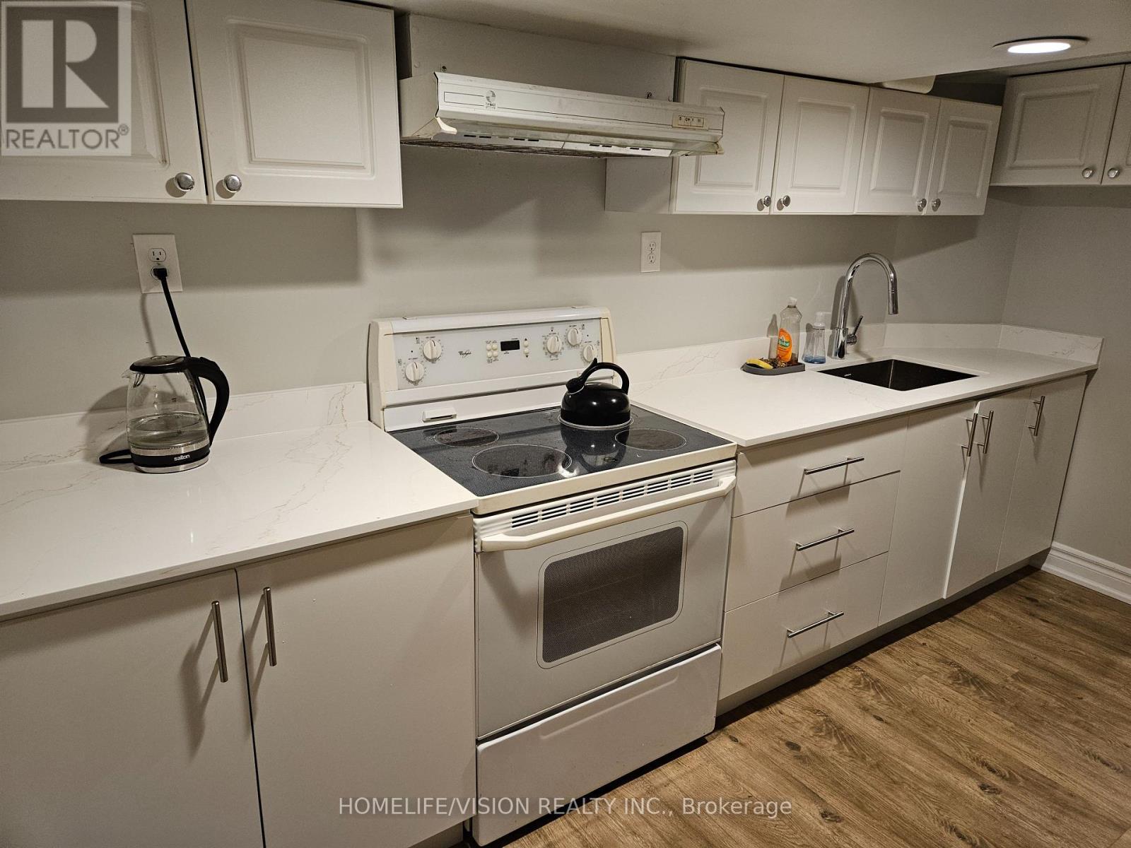 Basement Unit - 23 Glendale Road, Markham, Ontario  L3T 6Y3 - Photo 13 - N12965758