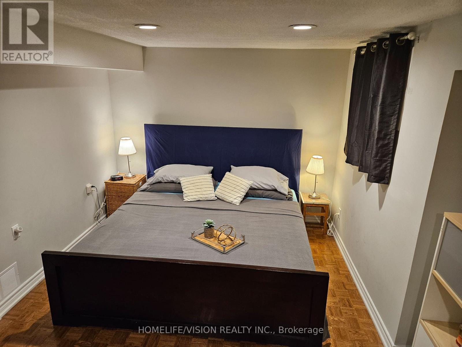 Basement Unit - 23 Glendale Road, Markham, Ontario  L3T 6Y3 - Photo 3 - N12965758