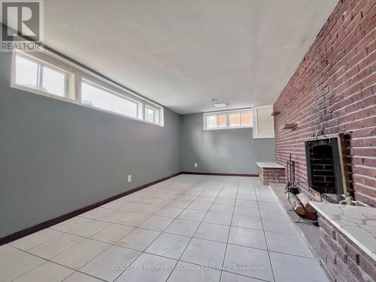 15 Valleyview Avenue, East Gwillimbury, Ontario  L9N 1K2 - Photo 14 - N12965786