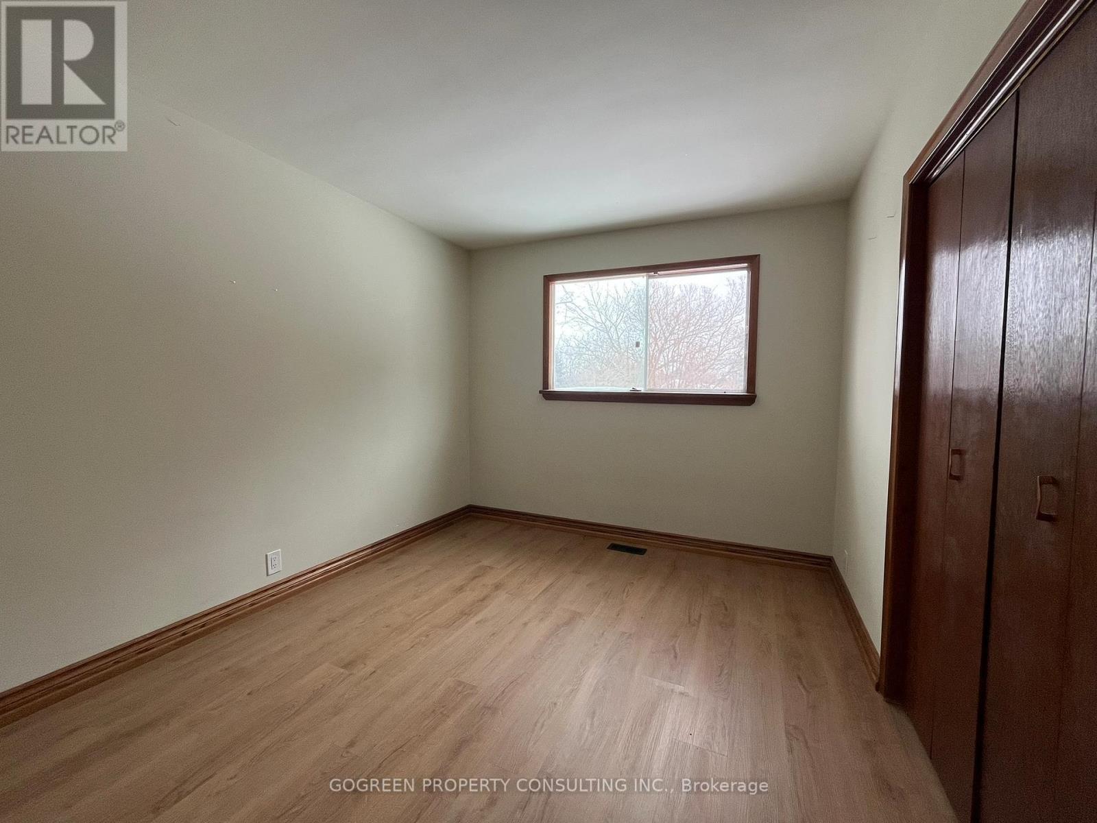 15 Valleyview Avenue, East Gwillimbury, Ontario  L9N 1K2 - Photo 8 - N12965786