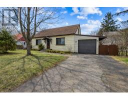 11 CENTRE STREET, Essa, Ontario