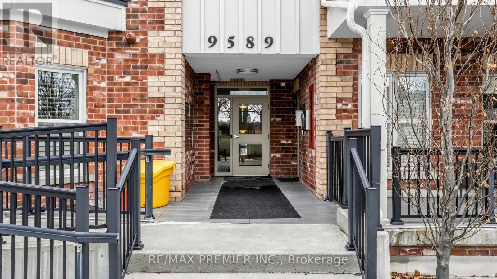 106 - 9589 Keele Street, Vaughan, Ontario  L6A 5M1 - Photo 2 - N12965952