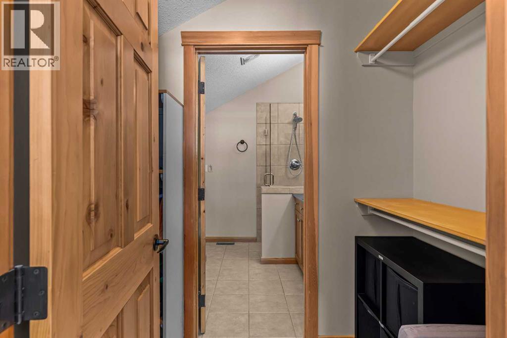 147 Hubman Landing, Canmore, Alberta  T1W 3L3 - Photo 33 - A2298120