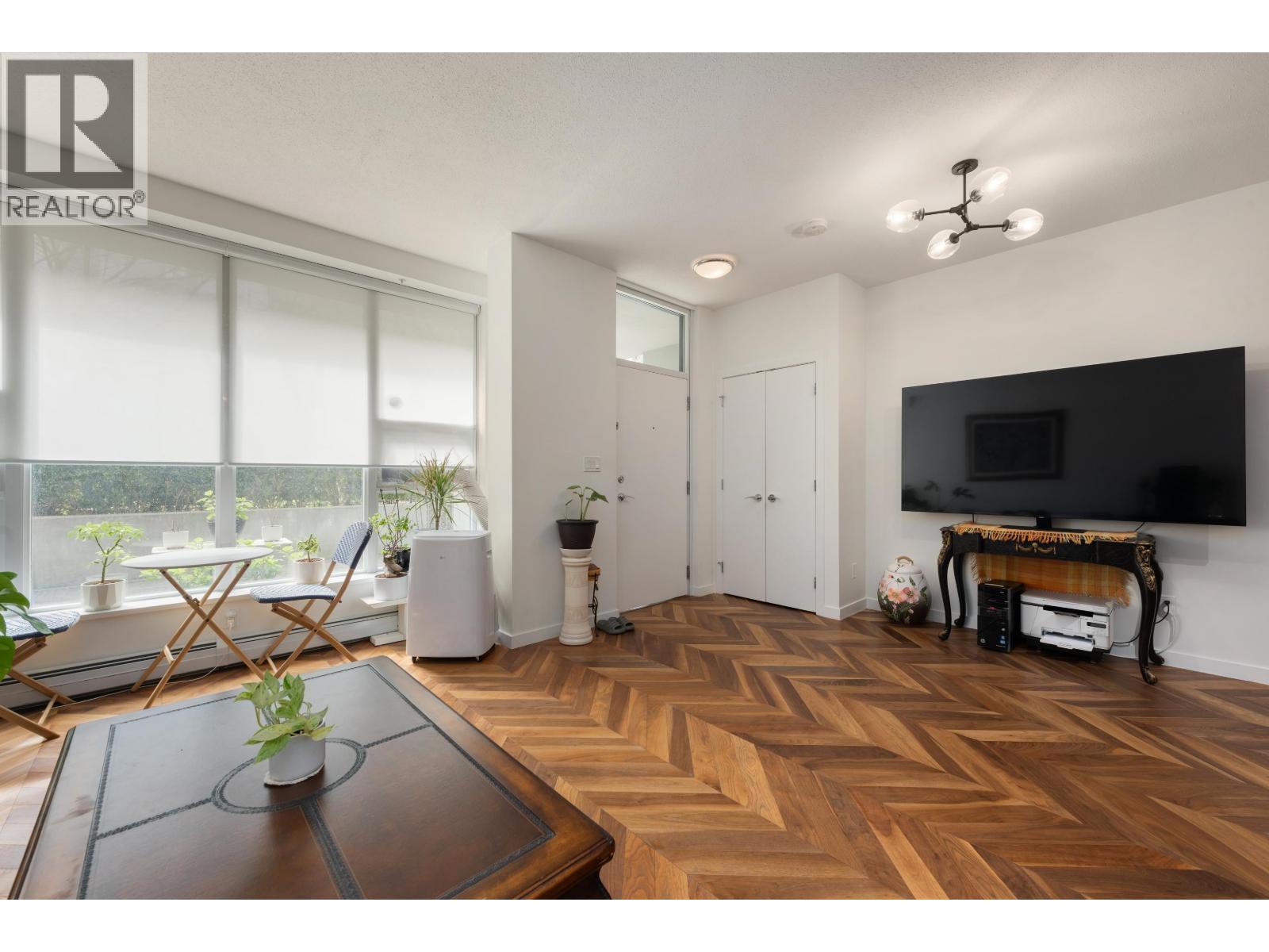 253 108 W 1ST AVENUE, Vancouver, British Columbia