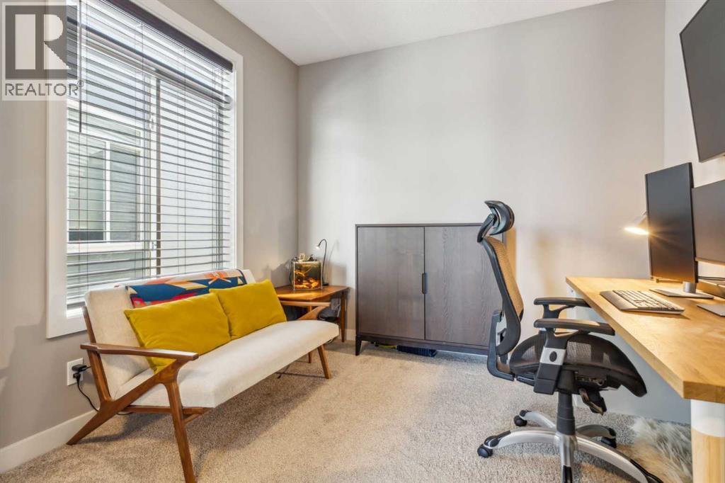 128 Sundown View, Cochrane, Alberta  T4C 2N9 - Photo 3 - A2298637