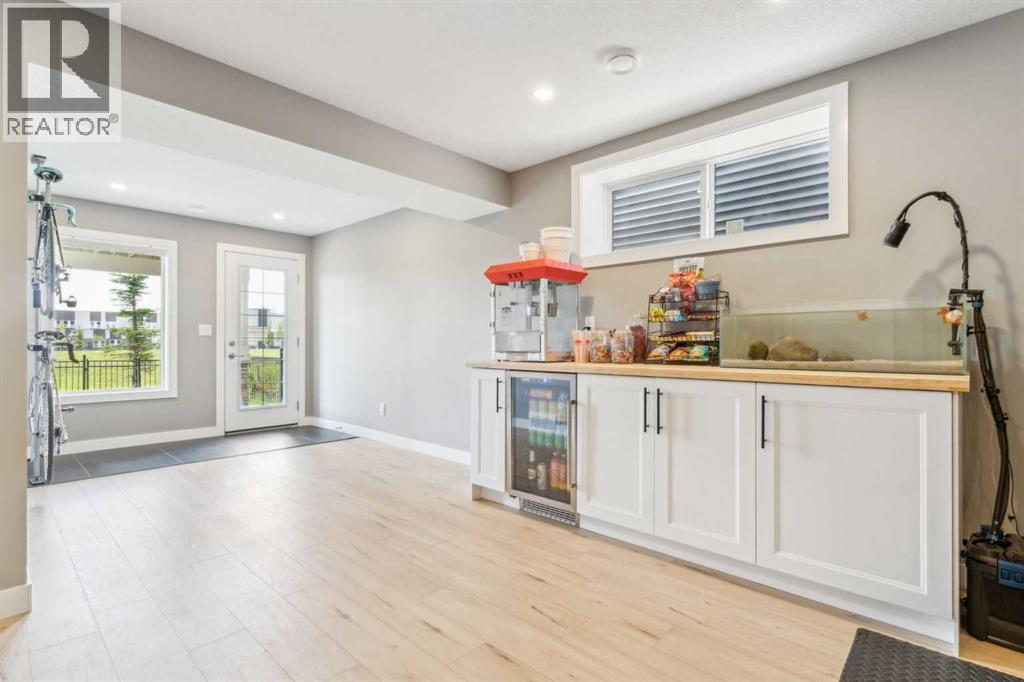 128 Sundown View, Cochrane, Alberta  T4C 2N9 - Photo 35 - A2298637