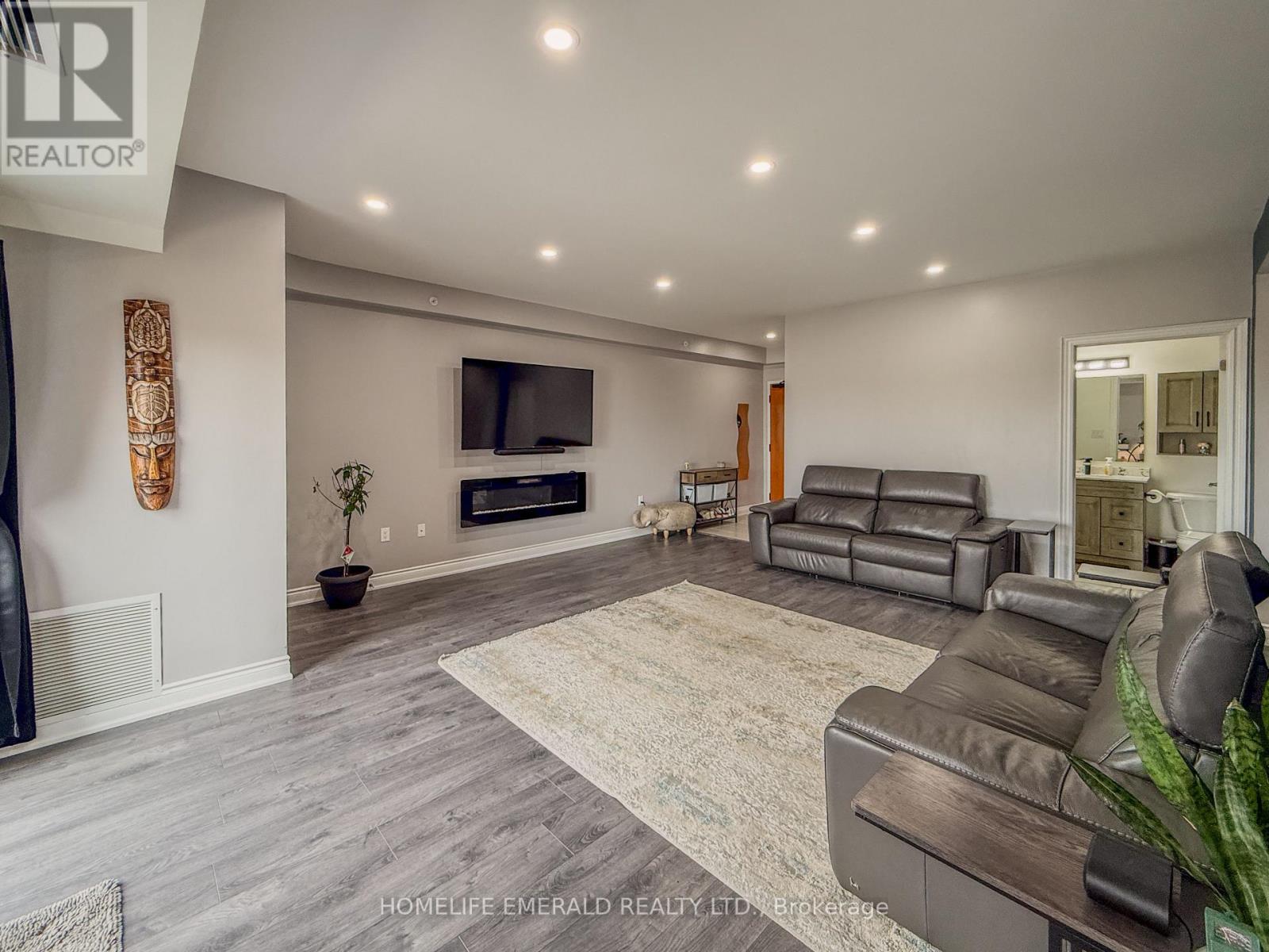 413 - 100 Dean Avenue, Barrie (Painswick South), Ontario L9J 0H1 - Photo 12 - S12965734