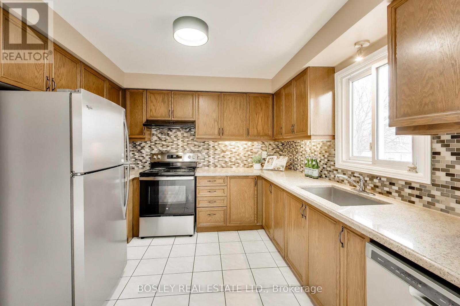 22 Lavery Trail, Toronto, Ontario  M1C 4T2 - Photo 6 - E12965152