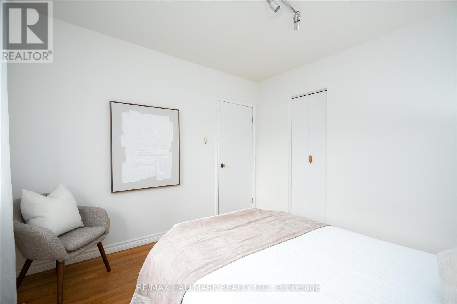 3782 St.clair Avenue E, Toronto, Ontario  M1M 1V2 - Photo 19 - E12965992
