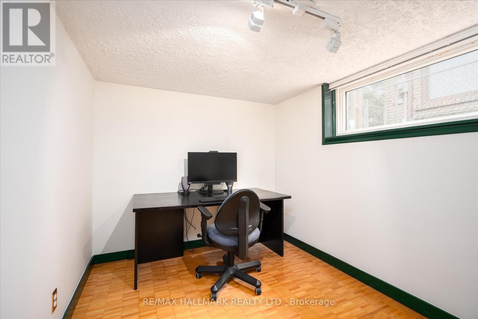 3782 St.clair Avenue E, Toronto, Ontario  M1M 1V2 - Photo 25 - E12965992