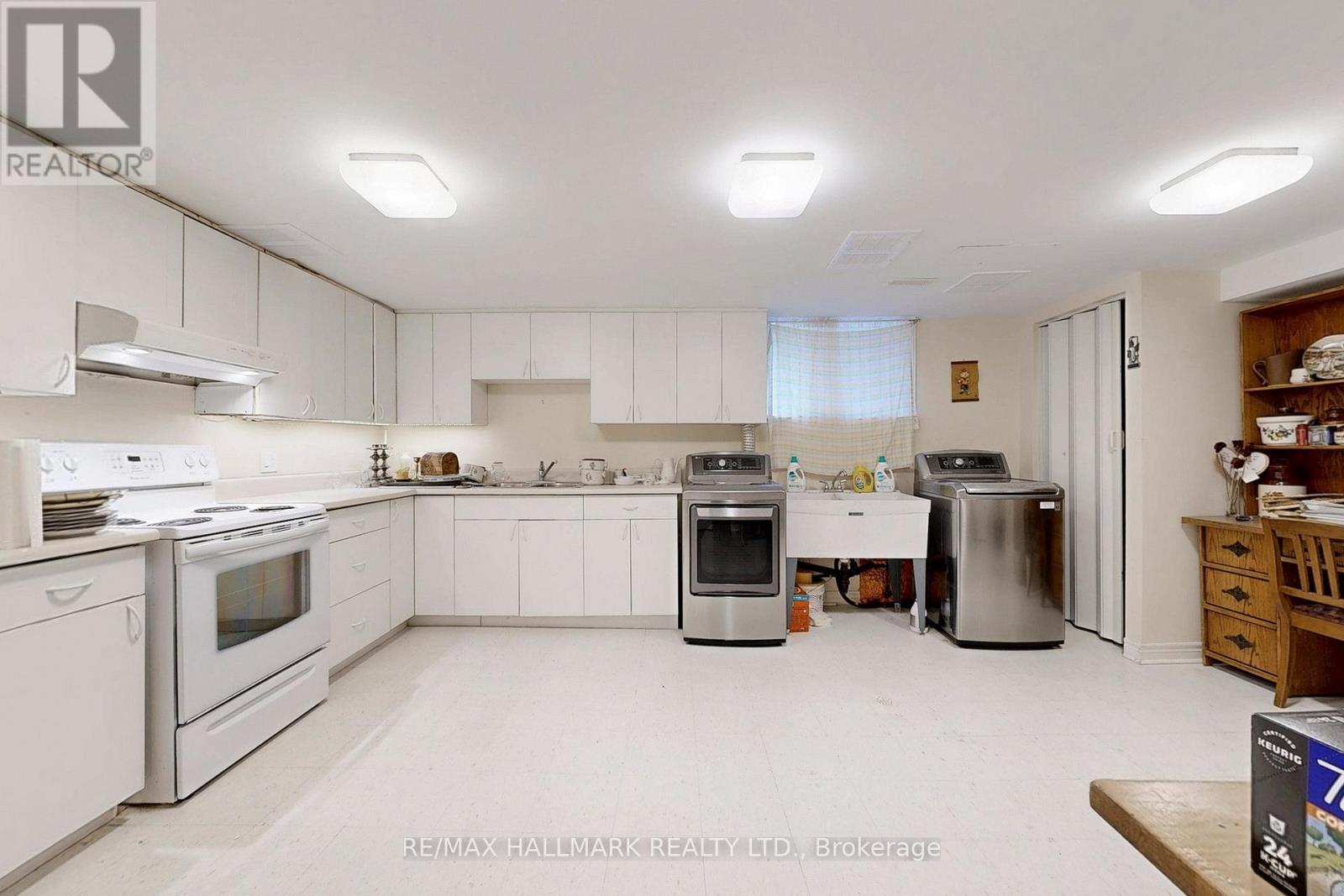 101 Leyburn Avenue, Richmond Hill, Ontario  L4C 0J6 - Photo 19 - N12941474