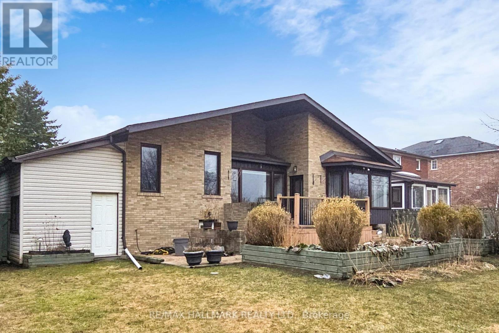 101 Leyburn Avenue, Richmond Hill, Ontario  L4C 0J6 - Photo 28 - N12941474