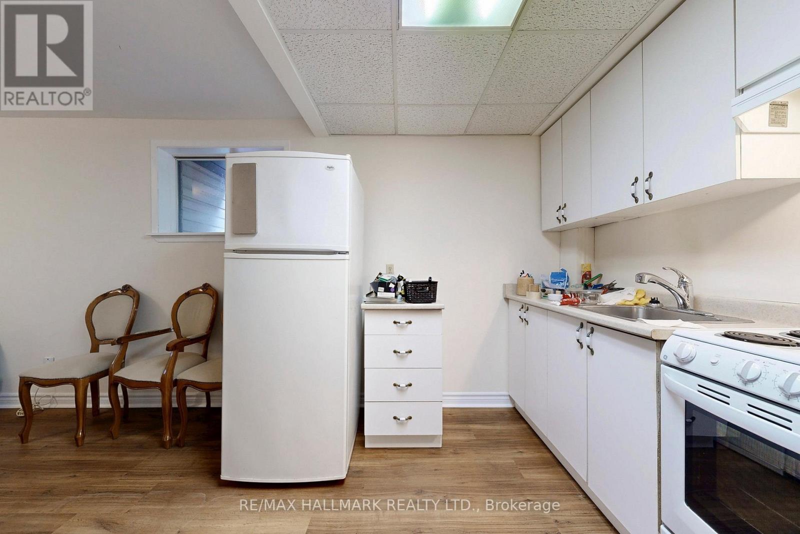 101 Leyburn Avenue, Richmond Hill, Ontario  L4C 0J6 - Photo 23 - N12941474