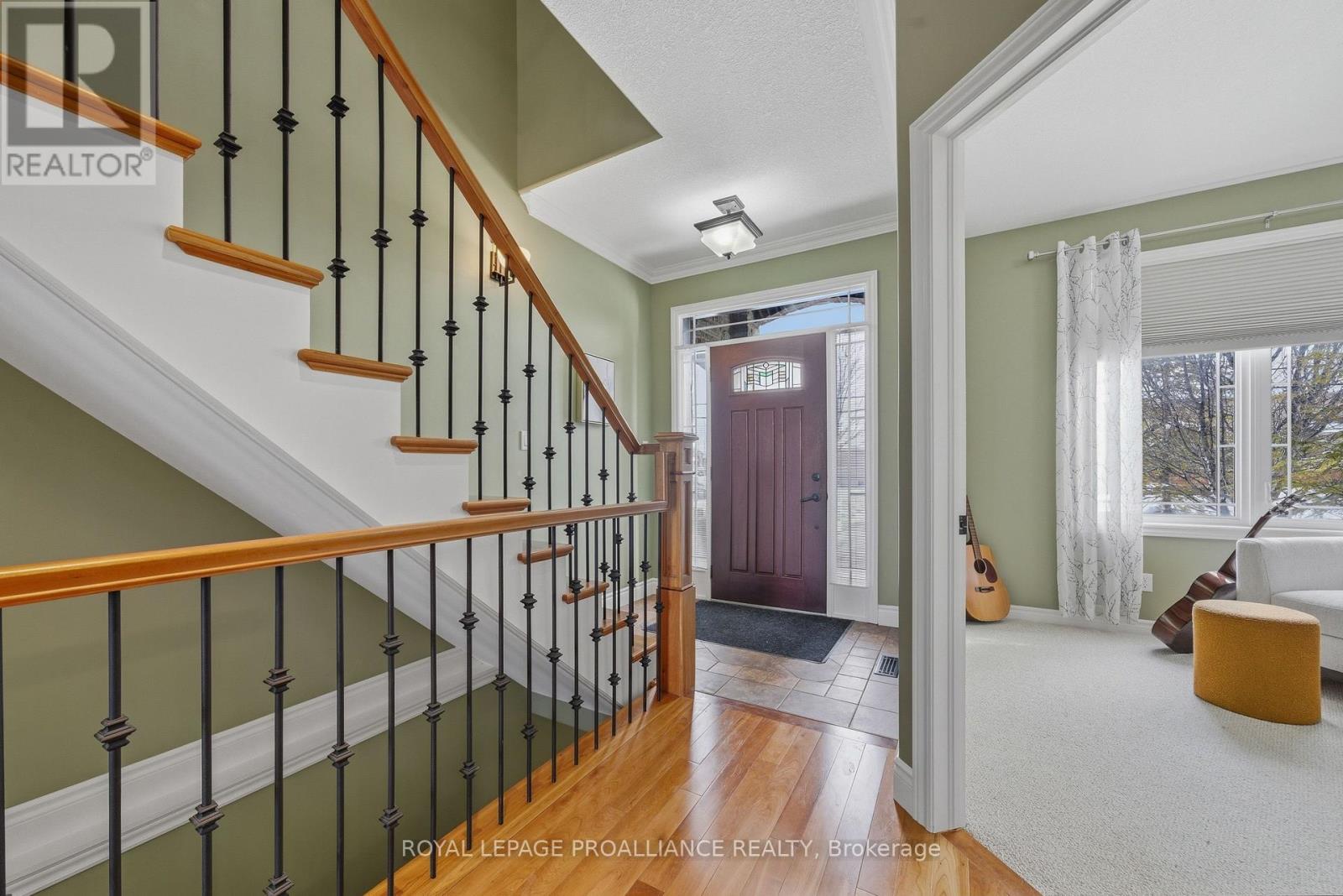 240 Avondale Road, Belleville, Ontario  K8P 0B6 - Photo 2 - X12822484