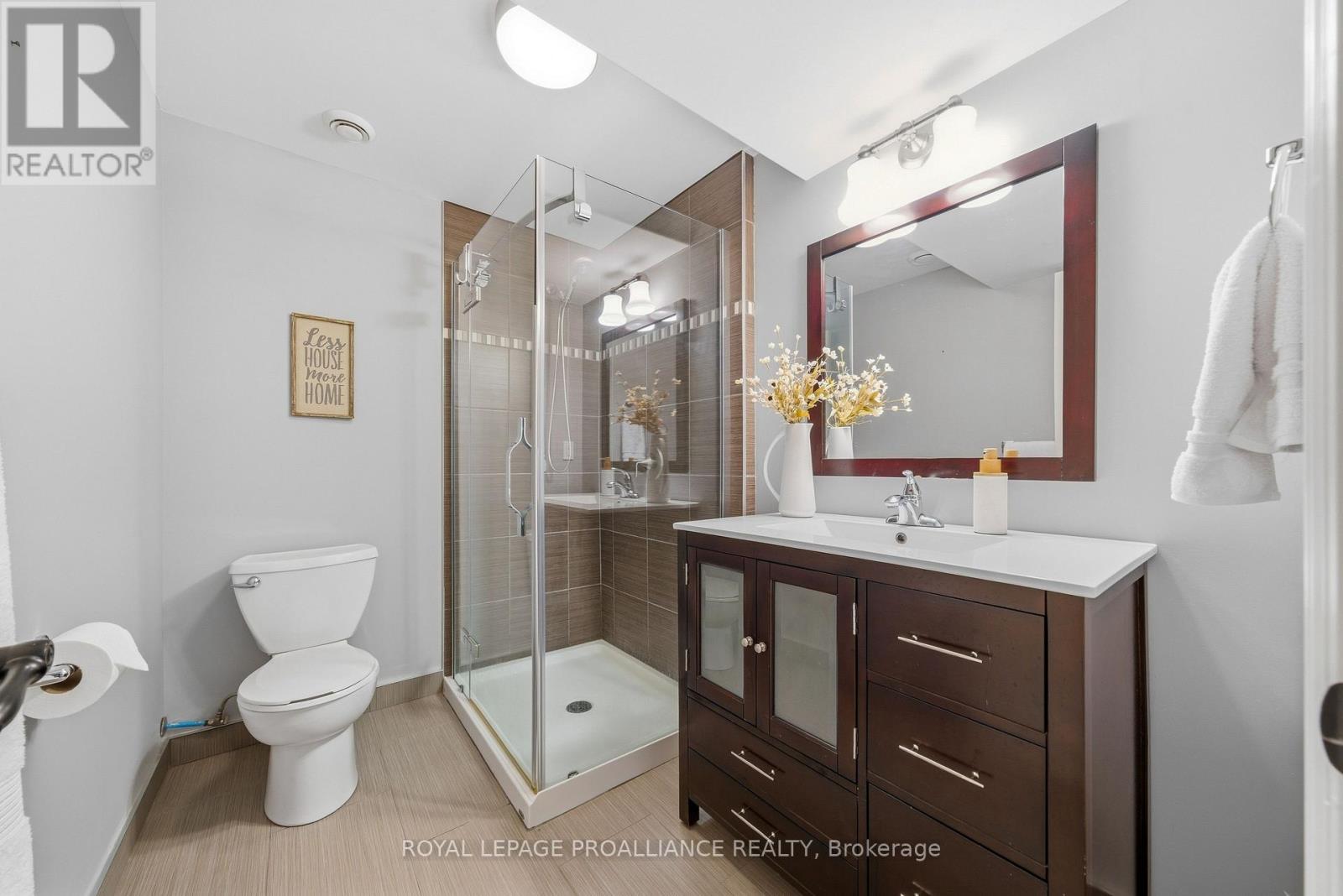 240 Avondale Road, Belleville, Ontario  K8P 0B6 - Photo 34 - X12822484