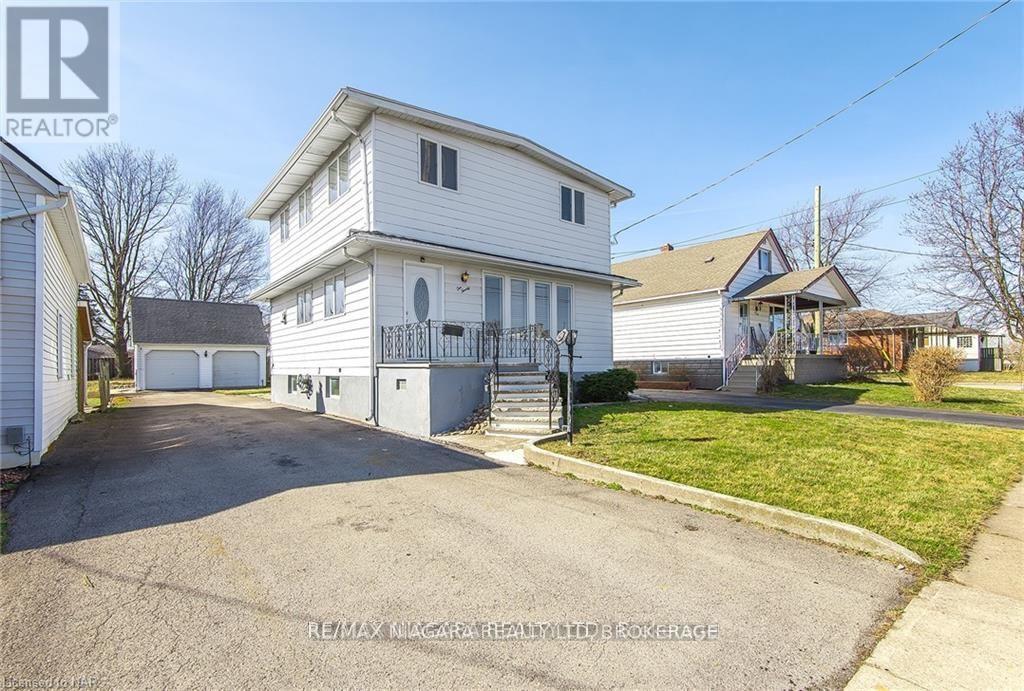 120 Elizabeth Street, Port Colborne, Ontario  L3K 2B9 - Photo 2 - X12578458