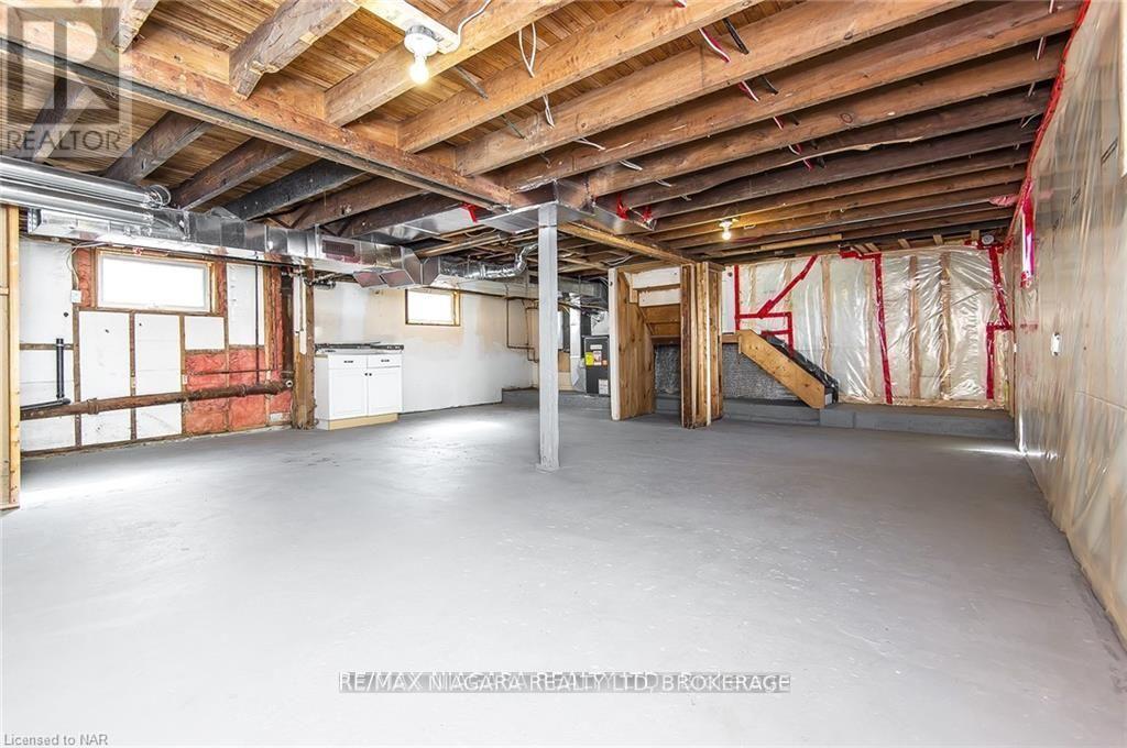 120 Elizabeth Street, Port Colborne, Ontario  L3K 2B9 - Photo 35 - X12578458