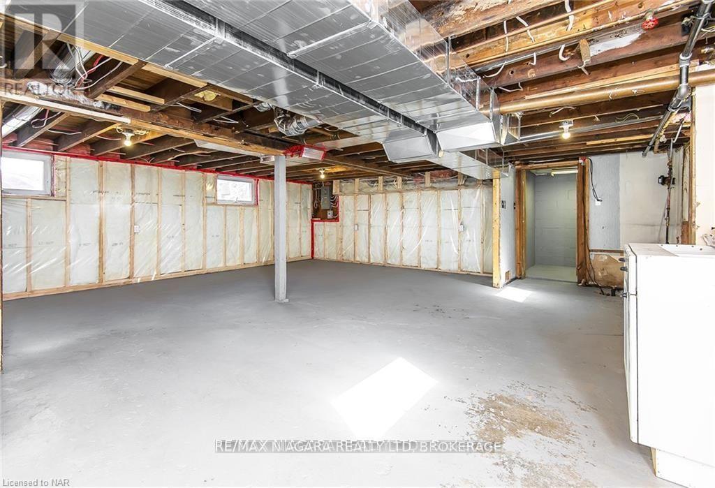 120 Elizabeth Street, Port Colborne, Ontario  L3K 2B9 - Photo 36 - X12578458