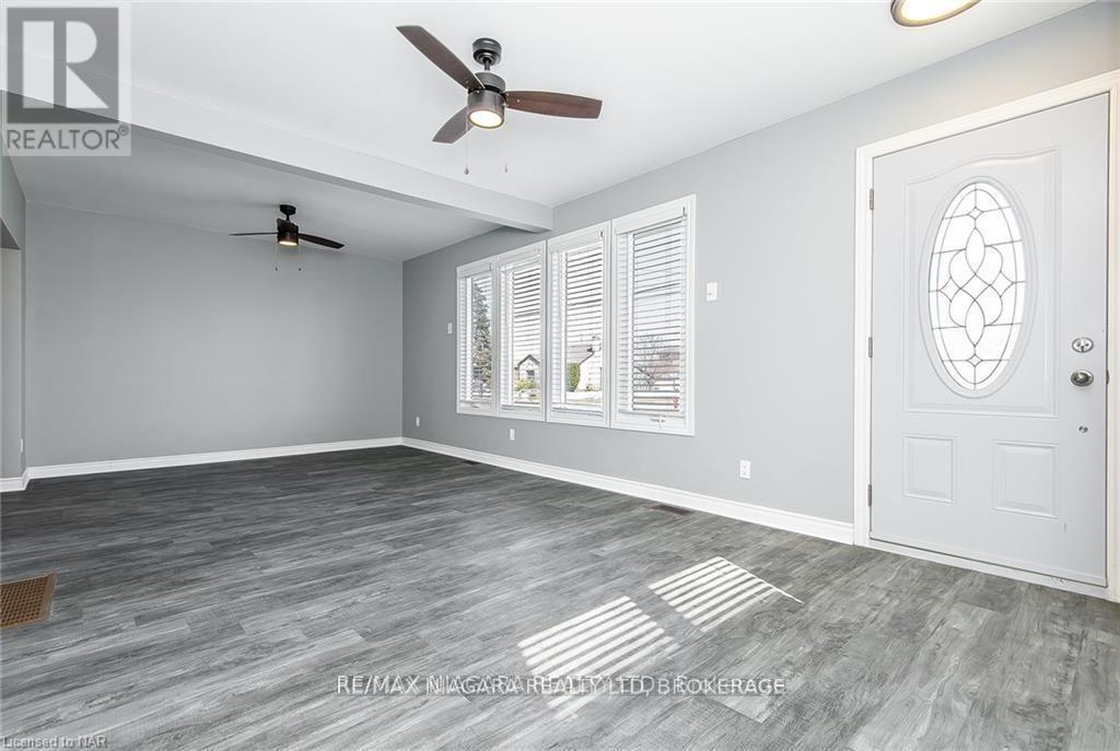 120 Elizabeth Street, Port Colborne, Ontario  L3K 2B9 - Photo 7 - X12578458