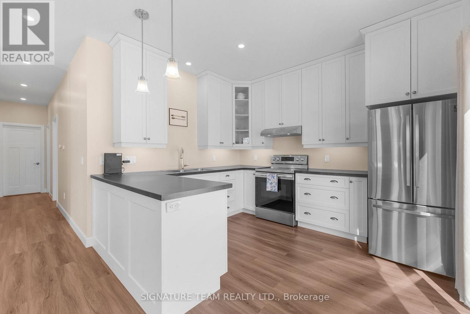 12 Simpson Street, Whitewater Region, Ontario  K0J 1K0 - Photo 13 - X12870592