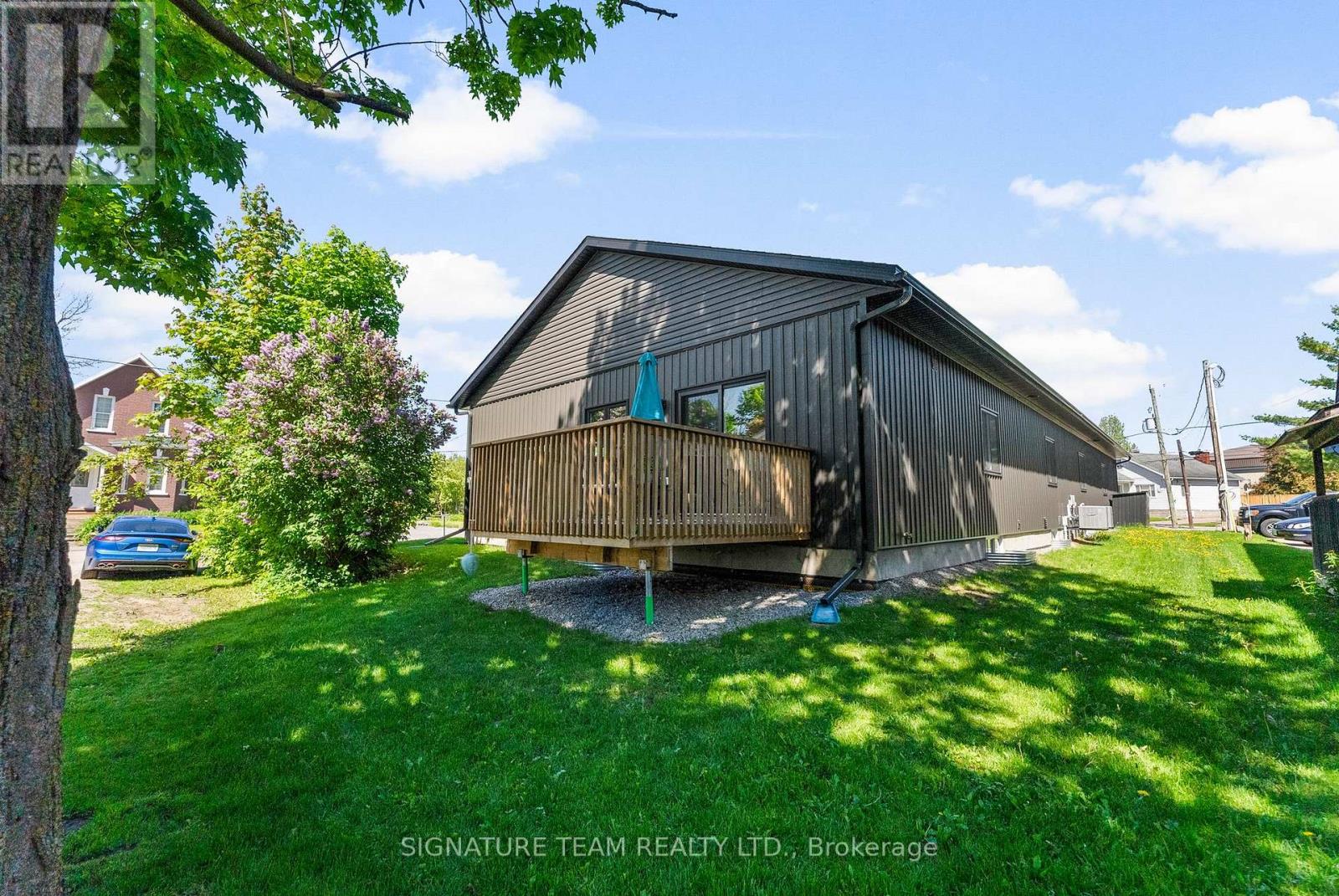 12 Simpson Street, Whitewater Region, Ontario  K0J 1K0 - Photo 29 - X12870592