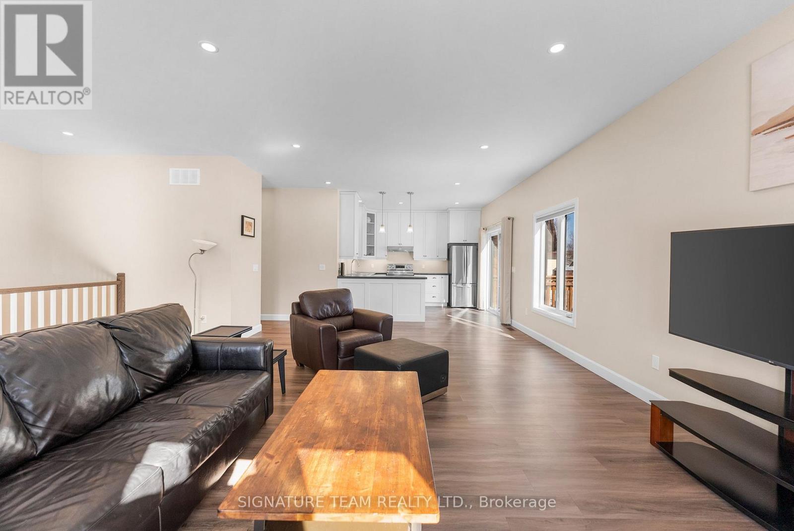 12 Simpson Street, Whitewater Region, Ontario  K0J 1K0 - Photo 5 - X12870592