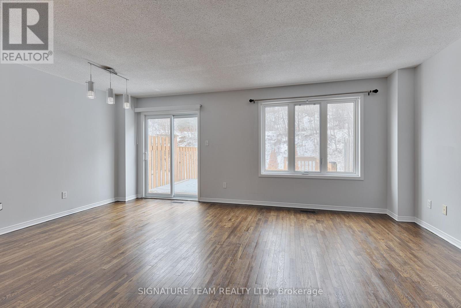 20 Northbrook Road, Petawawa, Ontario  K8H 3N4 - Photo 12 - X12952288