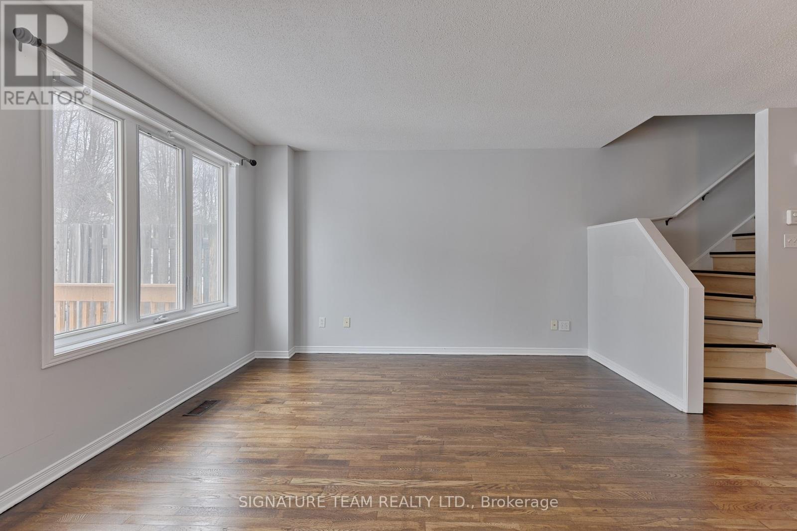 20 Northbrook Road, Petawawa, Ontario  K8H 3N4 - Photo 13 - X12952288