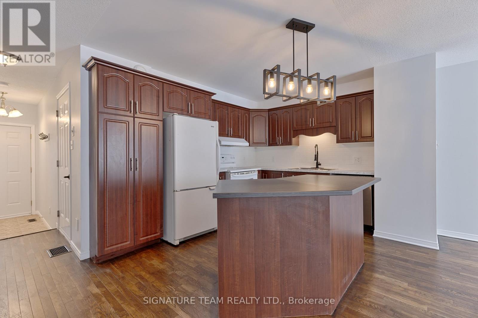 20 Northbrook Road, Petawawa, Ontario  K8H 3N4 - Photo 8 - X12952288