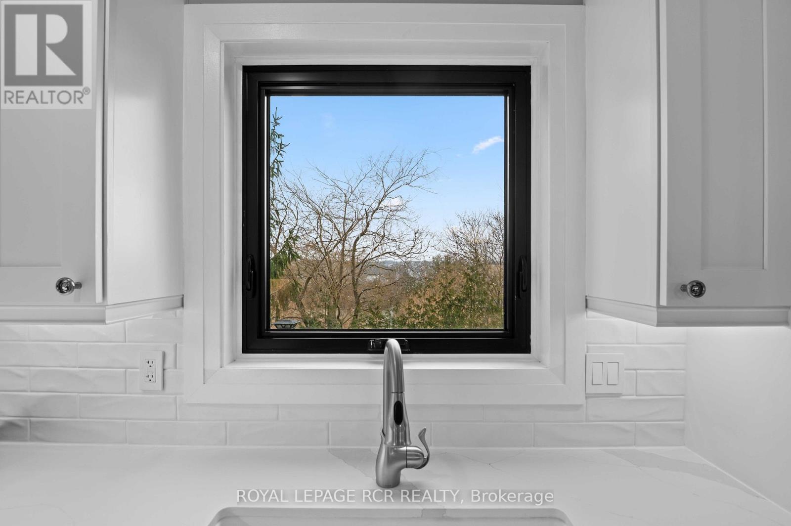 118 Oak Ridge Drive, Orangeville, Ontario  L9W 5J5 - Photo 13 - W12965648