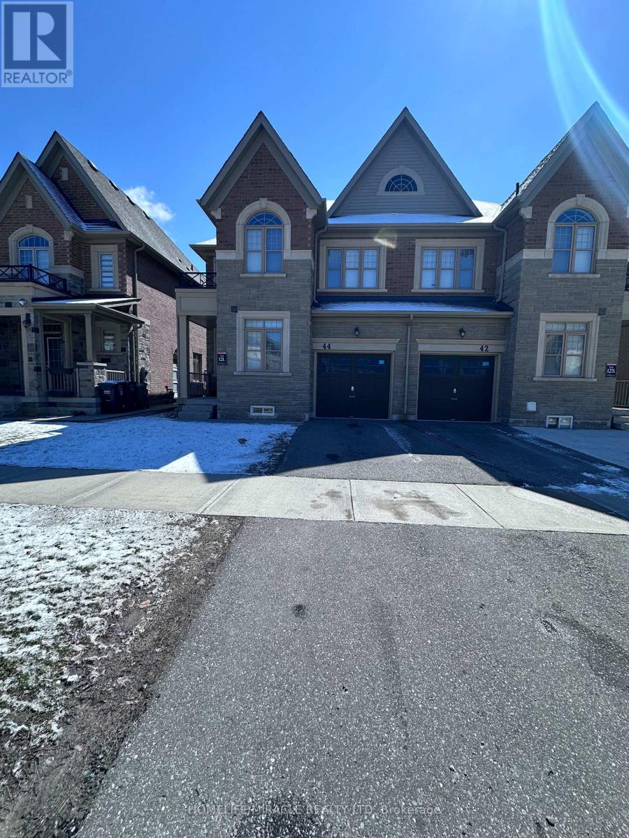 44 Dolobram Trail, Brampton, Ontario  L7A 4Y3 - Photo 2 - W12965668