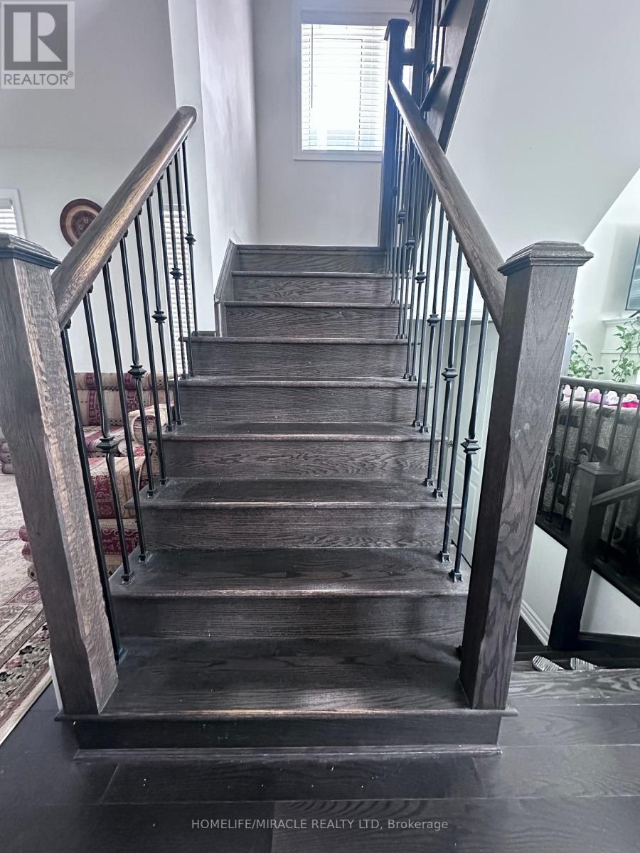 44 Dolobram Trail, Brampton, Ontario  L7A 4Y3 - Photo 6 - W12965668