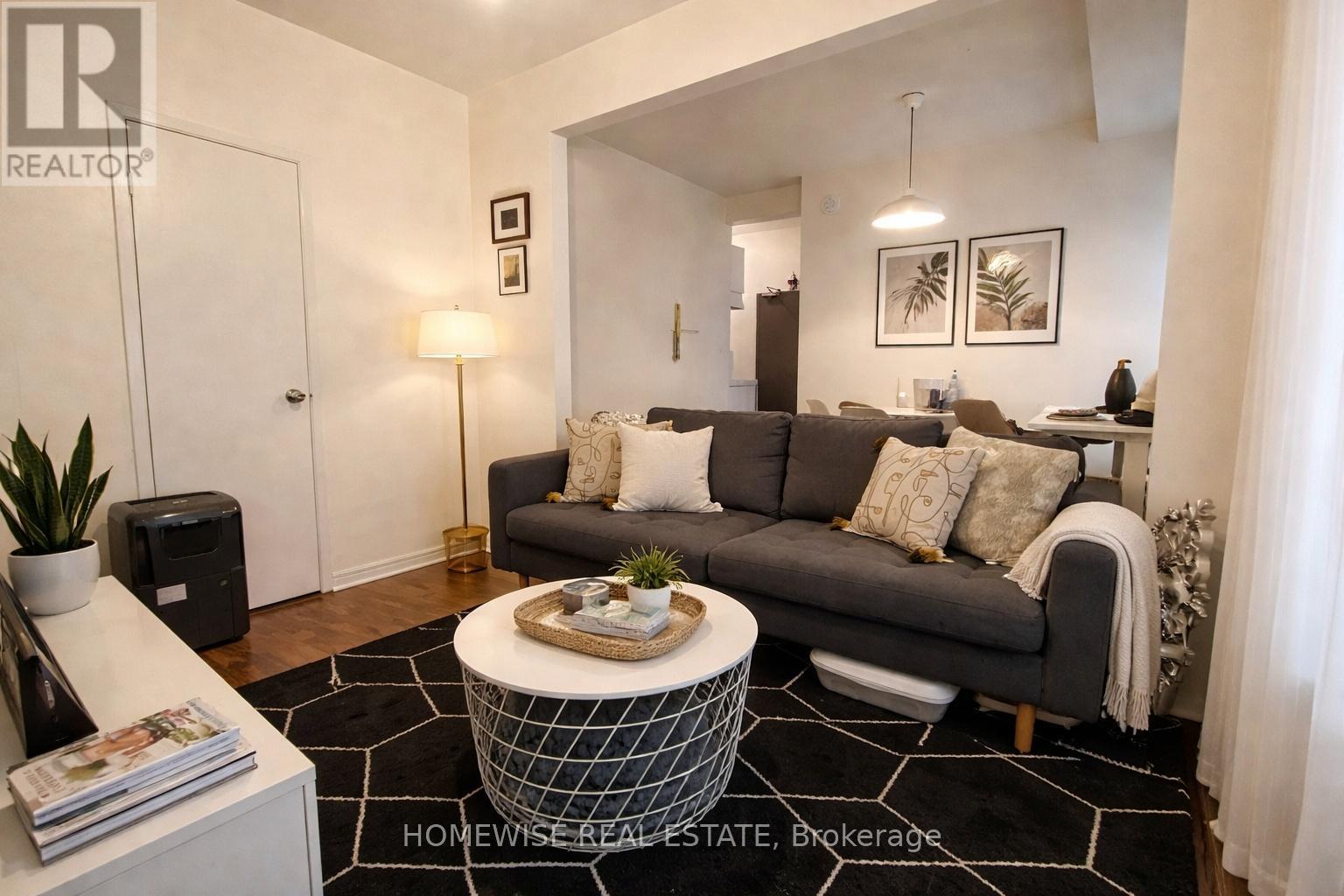 102 - 1 TRILLER AVENUE, Toronto, Ontario