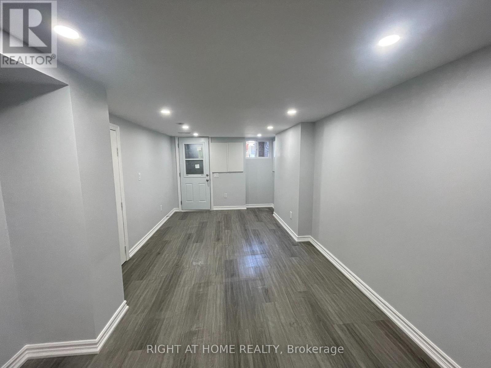 980 OSSINGTON AVENUE, Toronto, Ontario