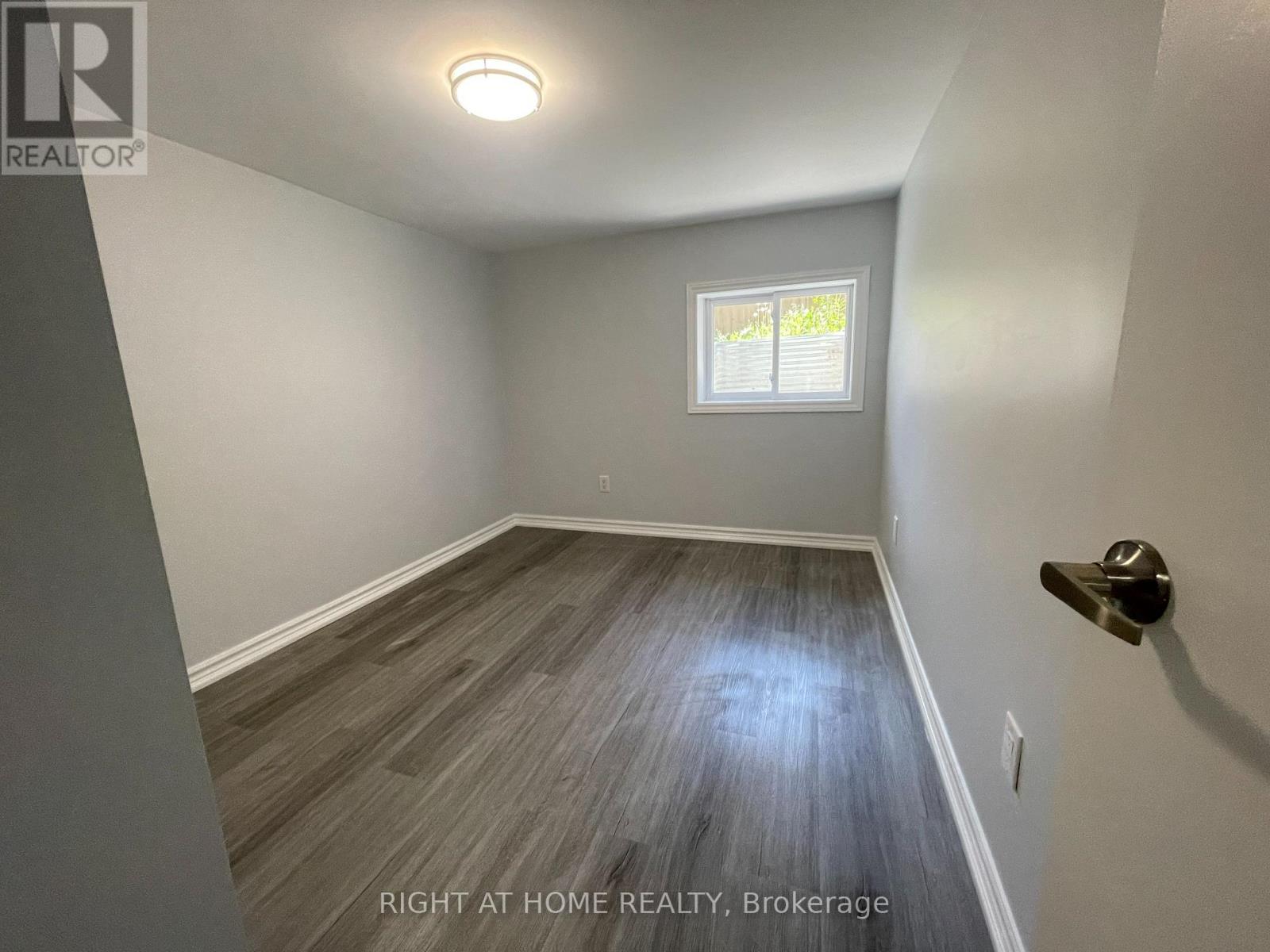 980 Ossington Avenue, Toronto, Ontario  M6G 3V6 - Photo 3 - W12965708