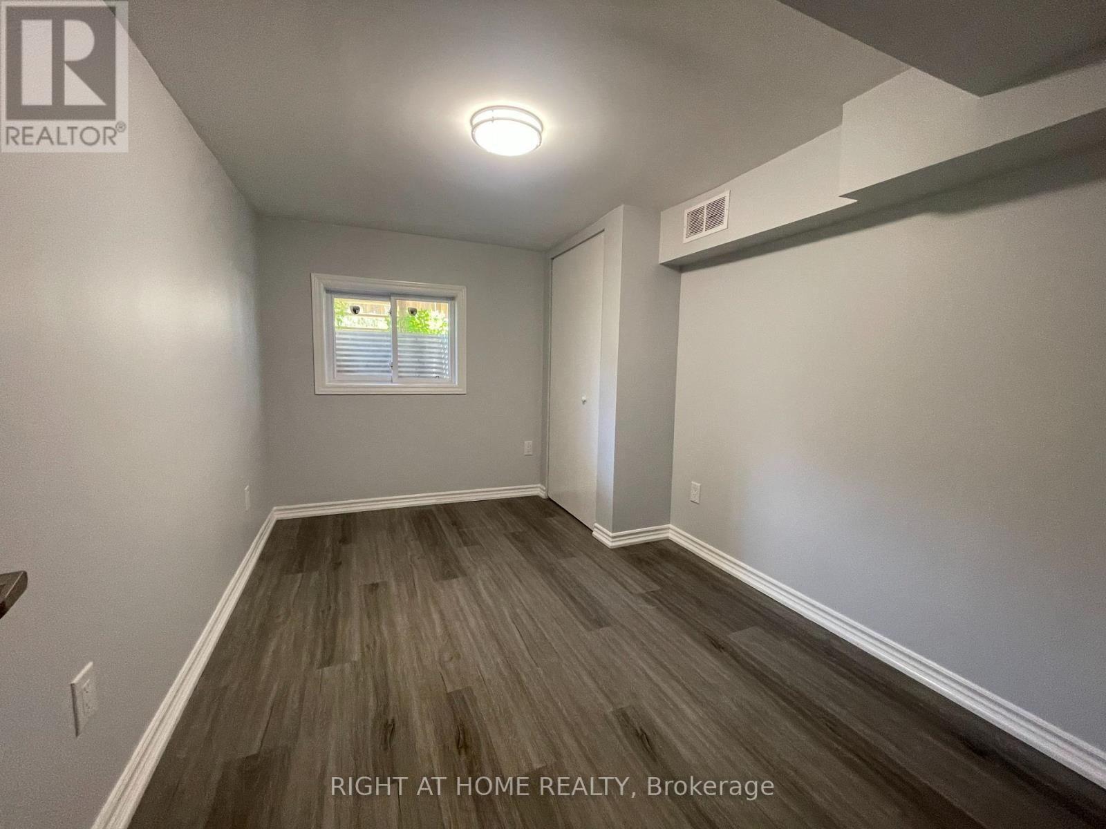 980 Ossington Avenue, Toronto, Ontario  M6G 3V6 - Photo 4 - W12965708