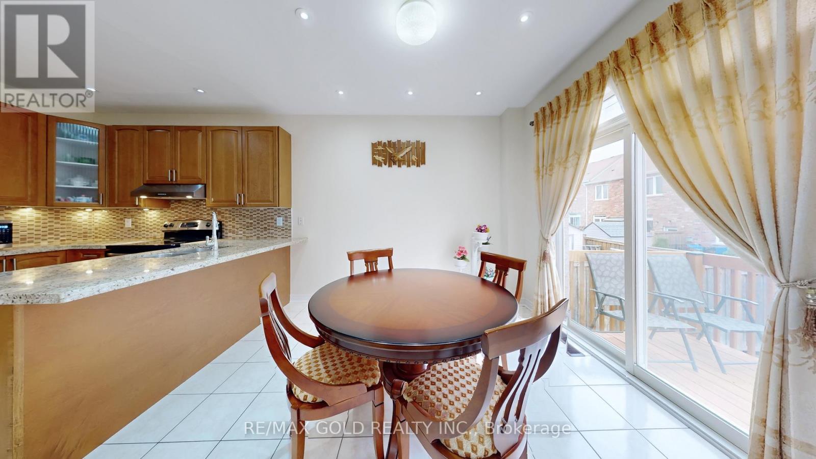 18 Kawana Road, Brampton, Ontario  L6Y 0W2 - Photo 15 - W12965724