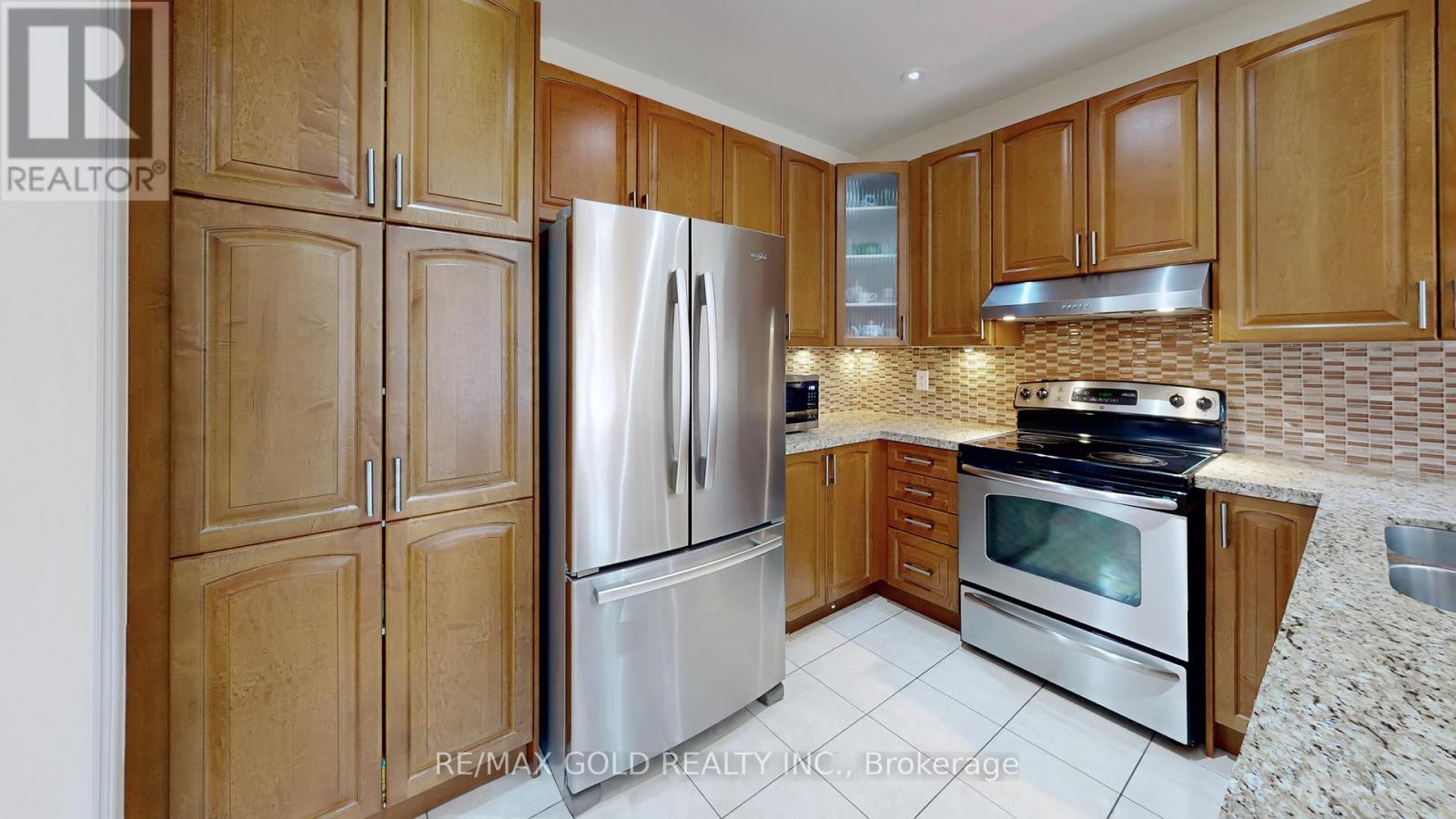 18 Kawana Road, Brampton, Ontario  L6Y 0W2 - Photo 18 - W12965724