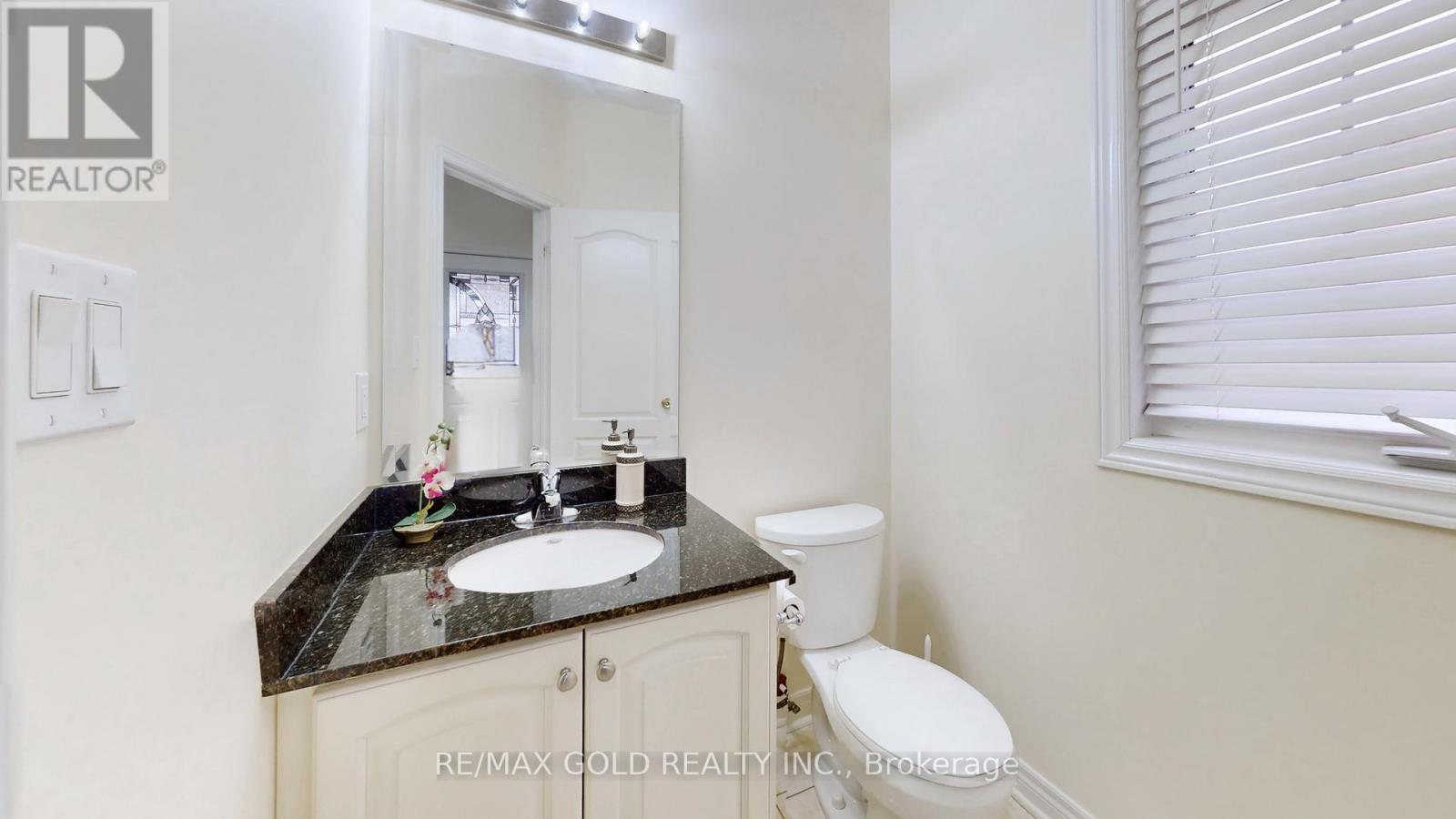 18 Kawana Road, Brampton, Ontario  L6Y 0W2 - Photo 19 - W12965724