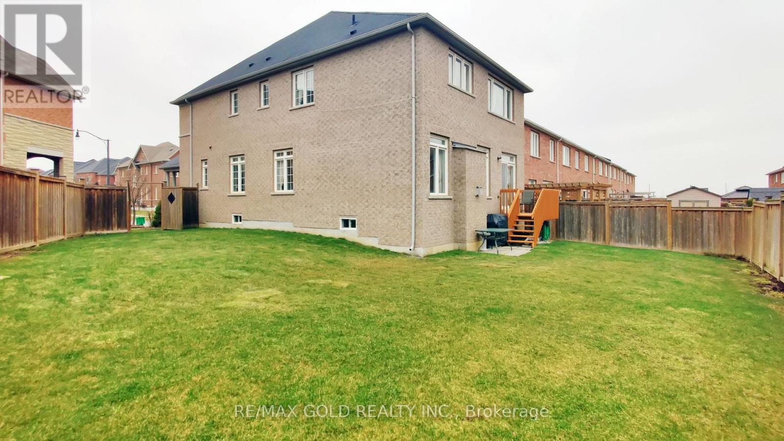 18 Kawana Road, Brampton, Ontario  L6Y 0W2 - Photo 38 - W12965724