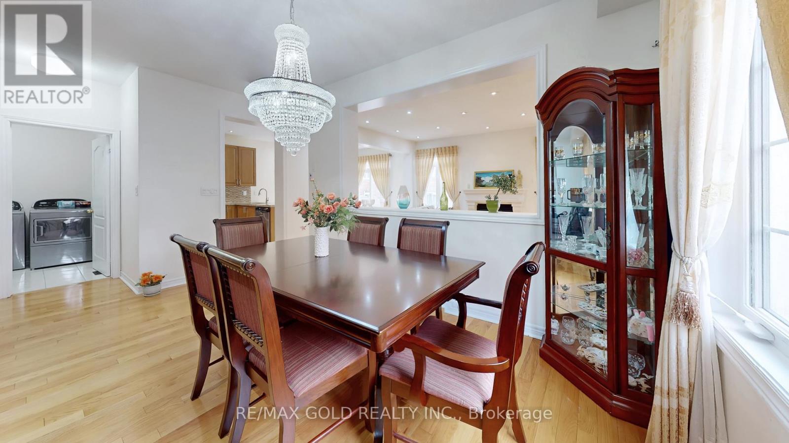 18 Kawana Road, Brampton, Ontario  L6Y 0W2 - Photo 9 - W12965724